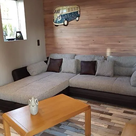 La Baie Des Lacs Apartment *